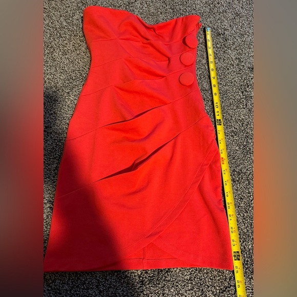 Womens red strapless dress - Picture 4 of 5